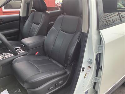 2016 Nissan Pathfinder PLATINUM   - Photo 10 - Hatboro, PA 19040