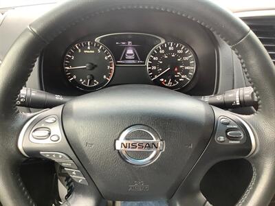 2016 Nissan Pathfinder PLATINUM   - Photo 20 - Hatboro, PA 19040