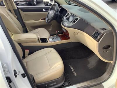 2012 Hyundai Genesis 3.8L V6 - Photo 16 - Hatboro, PA 19040