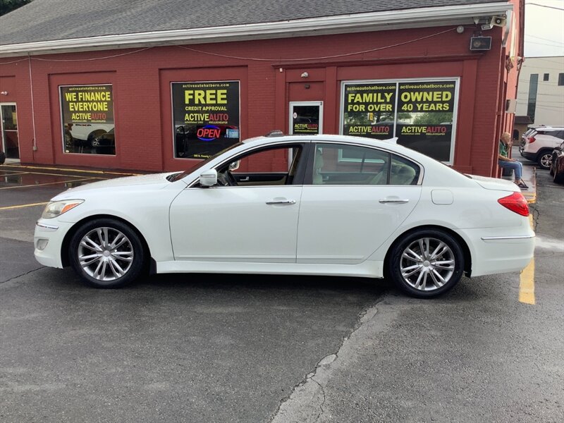 2012 Hyundai Genesis 3.8L V6 - Photo 4 - Hatboro, PA 19040