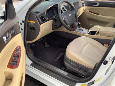 2012 Hyundai Genesis 3.8L V6 - Photo 11 - Hatboro, PA 19040