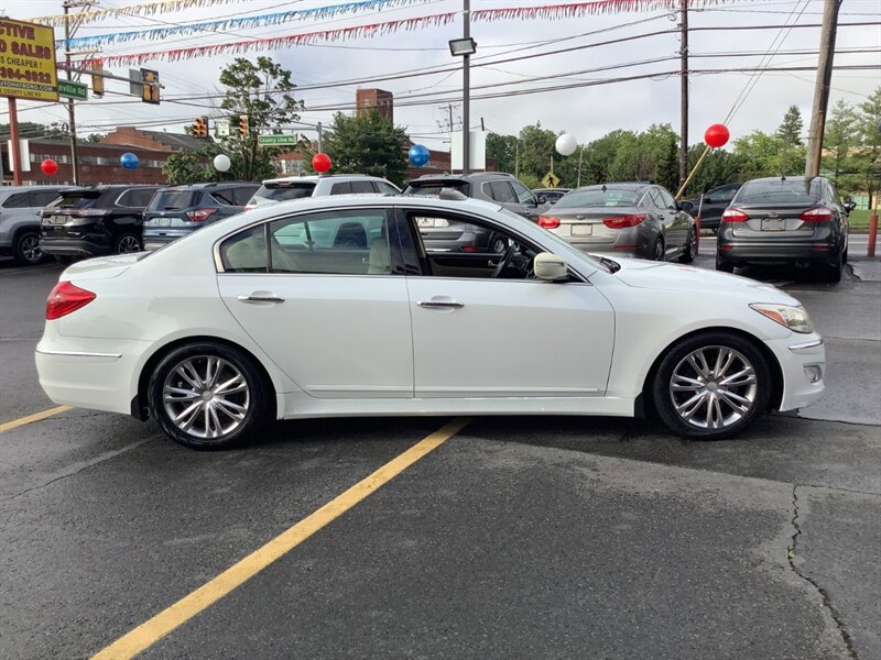 2012 Hyundai Genesis 3.8L V6 - Photo 8 - Hatboro, PA 19040