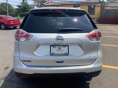 2015 Nissan Rogue SV   - Photo 6 - Hatboro, PA 19040