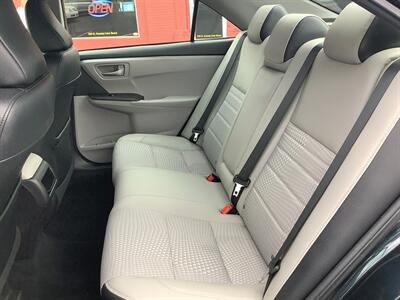 2015 Toyota Camry SE   - Photo 10 - Hatboro, PA 19040