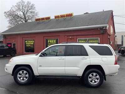 2004 Toyota 4Runner SR5 - Photo 4 - Hatboro, PA 19040