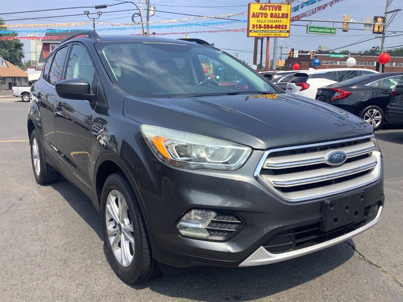 2018 Ford Escape SEL   - Photo 1 - Hatboro, PA 19040
