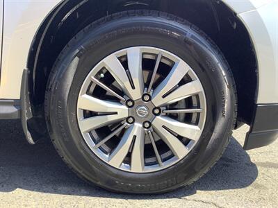 2020 Nissan Pathfinder S   - Photo 18 - Hatboro, PA 19040
