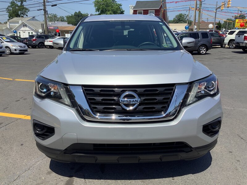 2020 Nissan Pathfinder S  
