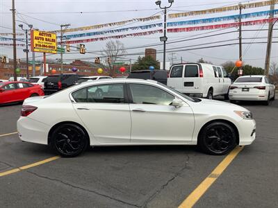 2017 Honda Accord EX-L   - Photo 8 - Hatboro, PA 19040