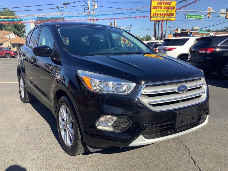 2019 Ford Escape SE   - Photo 1 - Hatboro, PA 19040
