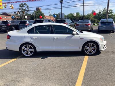 2016 Volkswagen Jetta 2.0T GLI SE - Photo 8 - Hatboro, PA 19040