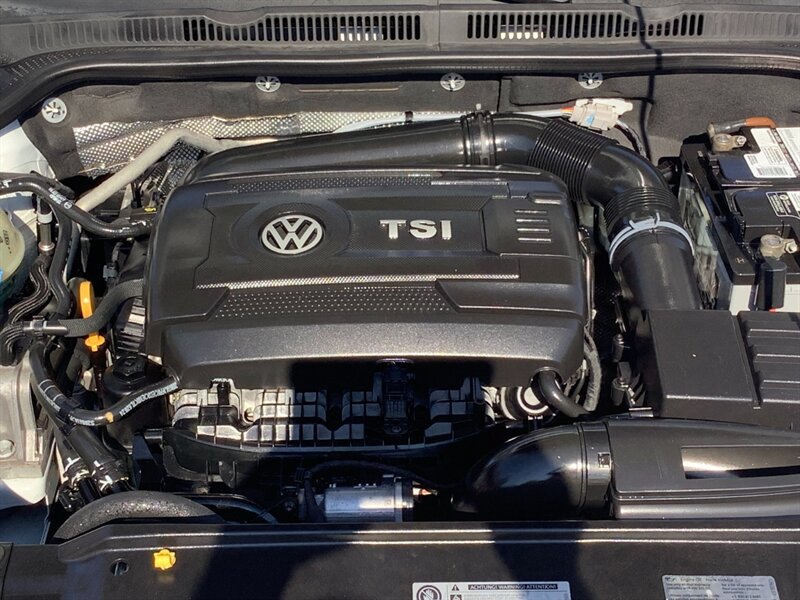 2016 Volkswagen Jetta 2.0T GLI SE - Photo 9 - Hatboro, PA 19040