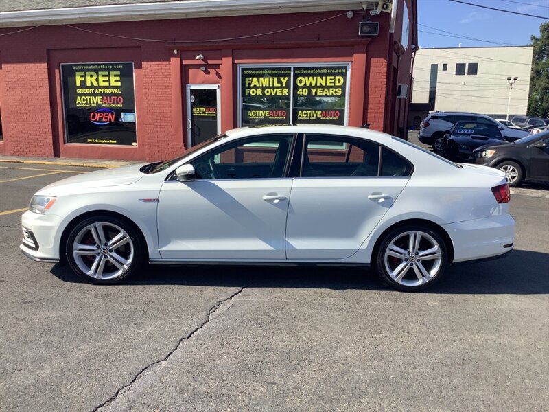 2016 Volkswagen Jetta 2.0T GLI SE - Photo 4 - Hatboro, PA 19040