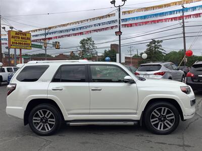 2016 Toyota 4Runner Limited   - Photo 8 - Hatboro, PA 19040