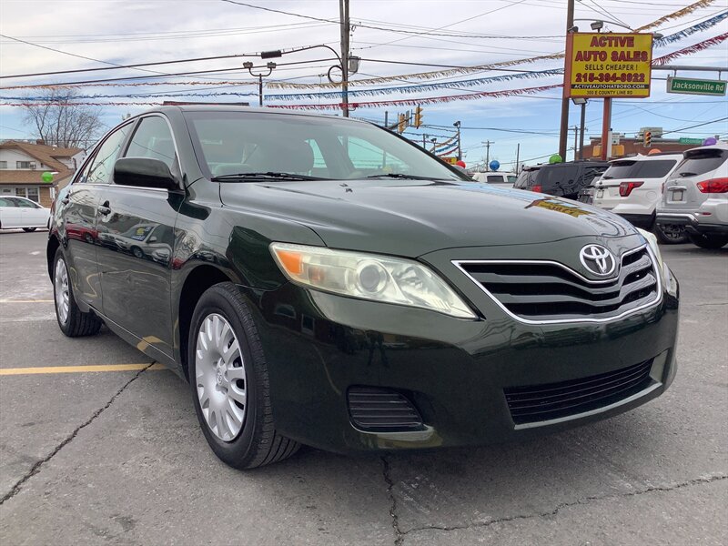 2011 Toyota Camry LE   - Photo 1 - Hatboro, PA 19040