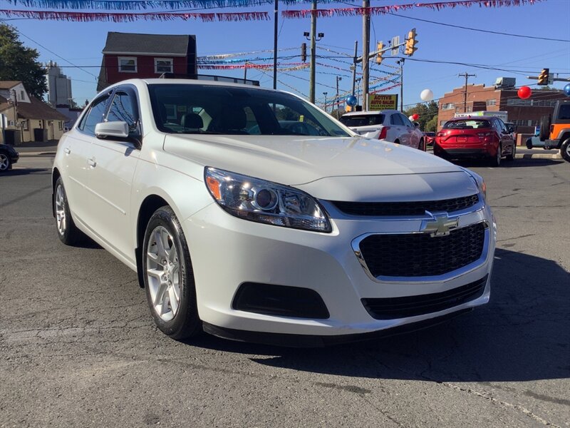 2015 Chevrolet Malibu LT   - Photo 1 - Hatboro, PA 19040