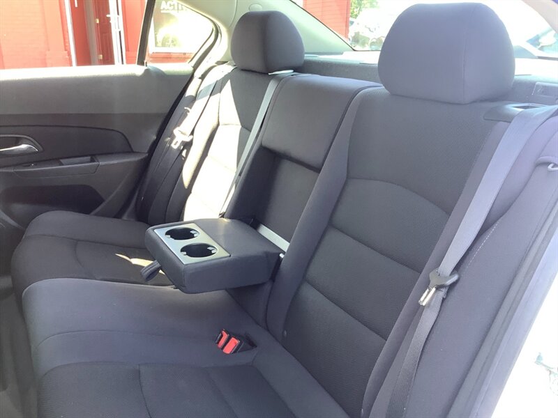 2013 Chevrolet Cruze 1LT Auto - Photo 12 - Hatboro, PA 19040