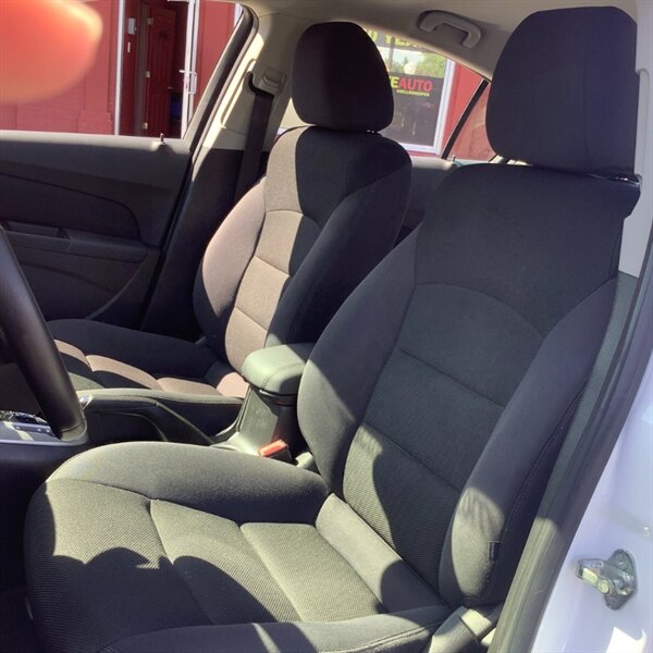 2013 Chevrolet Cruze 1LT Auto - Photo 10 - Hatboro, PA 19040