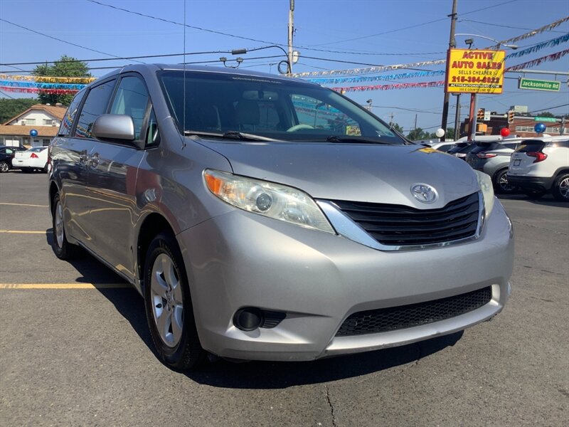 2012 Toyota Sienna LE 8-Passenger   - Photo 1 - Hatboro, PA 19040