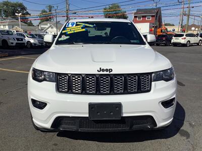 2019 Jeep Grand Cherokee Laredo   - Photo 2 - Hatboro, PA 19040