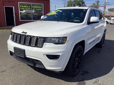 2019 Jeep Grand Cherokee Laredo   - Photo 3 - Hatboro, PA 19040