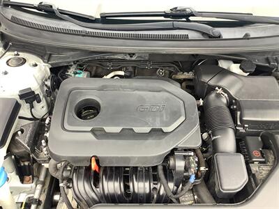 2017 Hyundai SONATA Limited   - Photo 9 - Hatboro, PA 19040