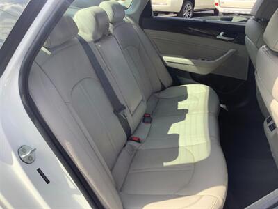 2015 Hyundai SONATA Limited   - Photo 14 - Hatboro, PA 19040