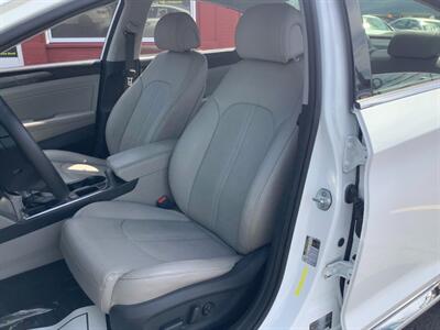 2015 Hyundai SONATA Limited   - Photo 10 - Hatboro, PA 19040