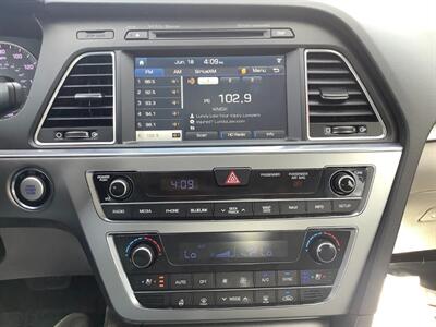 2015 Hyundai SONATA Limited   - Photo 18 - Hatboro, PA 19040