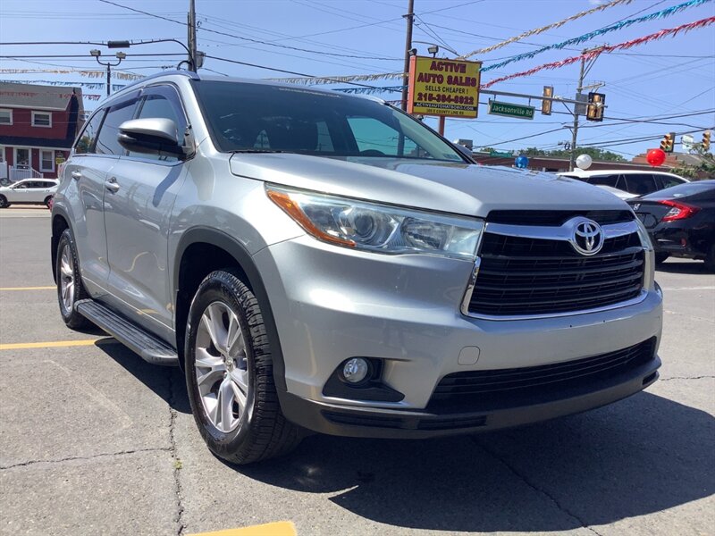 2015 Toyota Highlander XLE   - Photo 1 - Hatboro, PA 19040