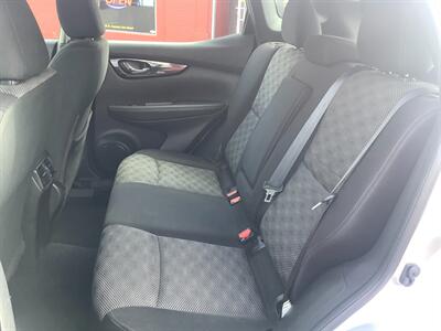 2017 Nissan Rogue Sport SV   - Photo 12 - Hatboro, PA 19040