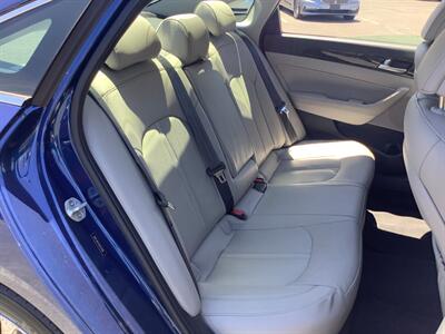 2017 Hyundai SONATA Limited   - Photo 15 - Hatboro, PA 19040