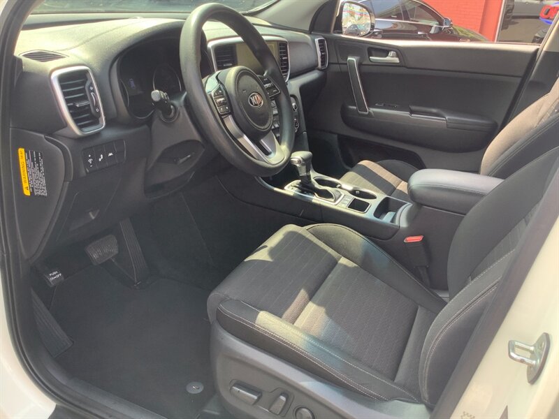 2020 Kia Sportage LX - Photo 11 - Hatboro, PA 19040