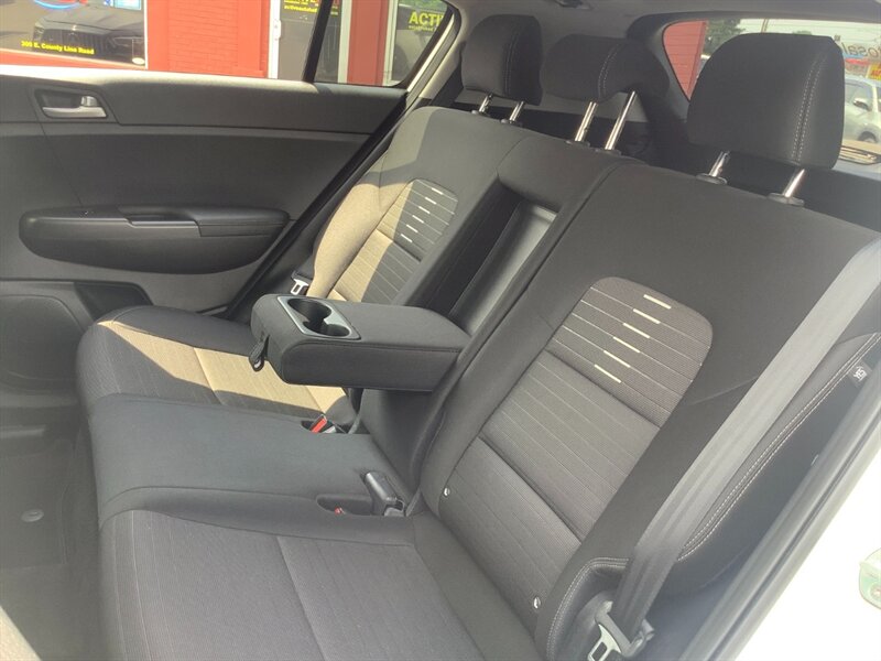 2020 Kia Sportage LX - Photo 12 - Hatboro, PA 19040
