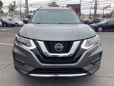 2018 Nissan Rogue SV   - Photo 2 - Hatboro, PA 19040