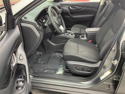 2018 Nissan Rogue SV   - Photo 11 - Hatboro, PA 19040