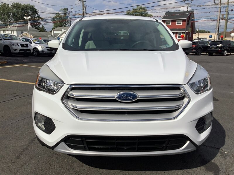 2019 Ford Escape SE - Photo 2 - Hatboro, PA 19040