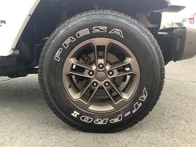 2017 Jeep Wrangler Unlimited Sahara 75th Anniversary Edition   - Photo 19 - Hatboro, PA 19040