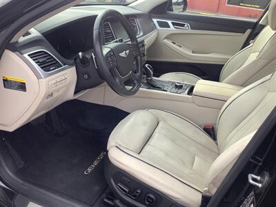 2015 Hyundai Genesis 3.8L - Photo 10 - Hatboro, PA 19040