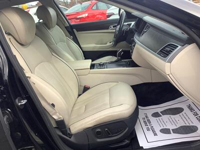 2015 Hyundai Genesis 3.8L - Photo 16 - Hatboro, PA 19040