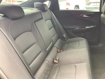 2017 Chevrolet Malibu LT - Photo 13 - Hatboro, PA 19040