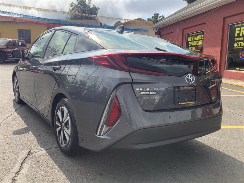 2017 Toyota Prius Prime Plus - Photo 5 - Hatboro, PA 19040