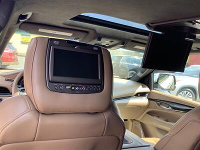 2019 Cadillac Escalade ESV Platinum   - Photo 12 - Hatboro, PA 19040