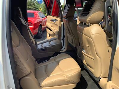 2019 Cadillac Escalade ESV Platinum   - Photo 14 - Hatboro, PA 19040