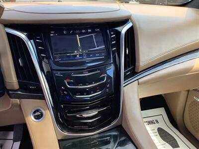 2019 Cadillac Escalade ESV Platinum   - Photo 18 - Hatboro, PA 19040