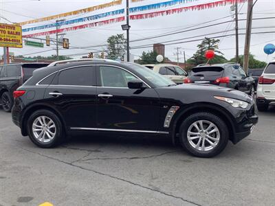 2015 INFINITI QX70   - Photo 8 - Hatboro, PA 19040