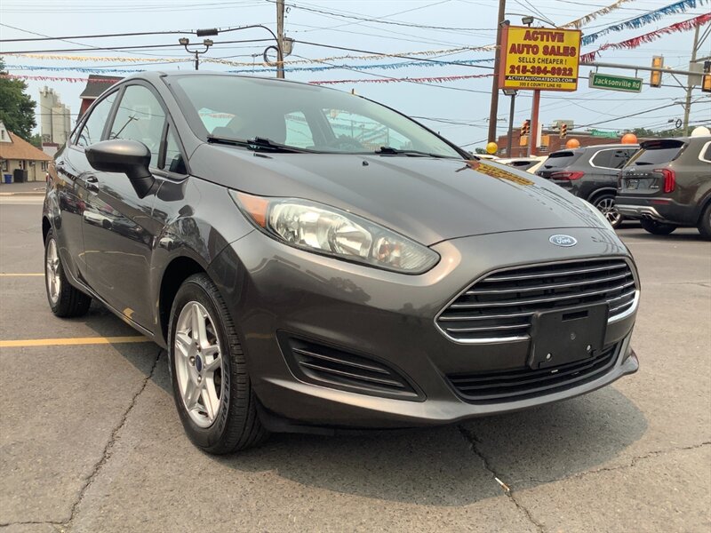 2017 Ford Fiesta SE   - Photo 1 - Hatboro, PA 19040