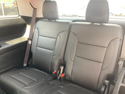 2021 GMC Acadia SLT   - Photo 11 - Hatboro, PA 19040