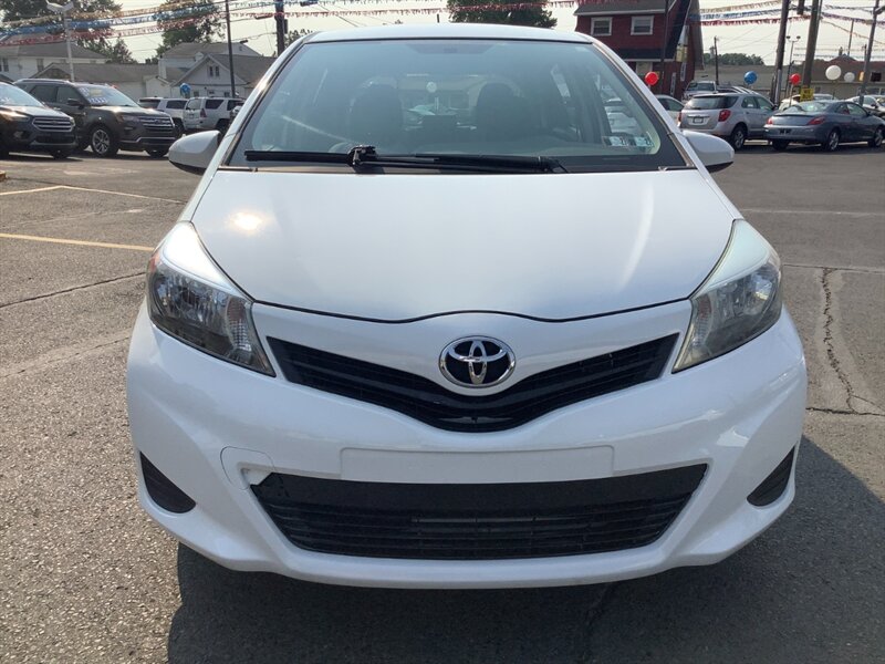 2013 Toyota Yaris 5-Door LE - Photo 3 - Hatboro, PA 19040