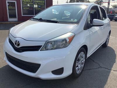 2013 Toyota Yaris 5-Door LE - Photo 4 - Hatboro, PA 19040